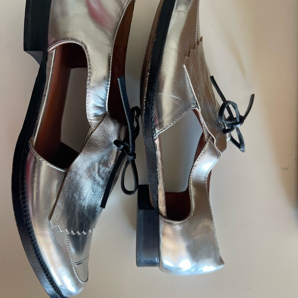Rebecca Minkoff Silver Leather Loafers Oxford flats Cutout sides 7.5 chic - Picture 5 of 16